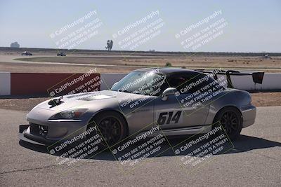 media/Oct-18-2025-Speed Ventures (Sat) [[8b3b7cf525]]/Around the Pits/